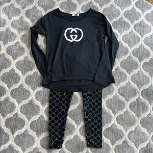 Trac Black Top with White Logo & Black Logo-Print Leggings